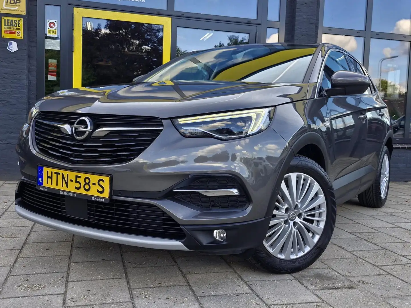 Opel Grandland X 1.2 Turbo Innovation | Parkeersensoren | Navi | Te Grijs - 2