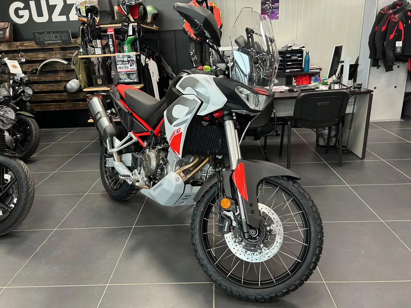 Aprilia Tuareg Bianco - 2