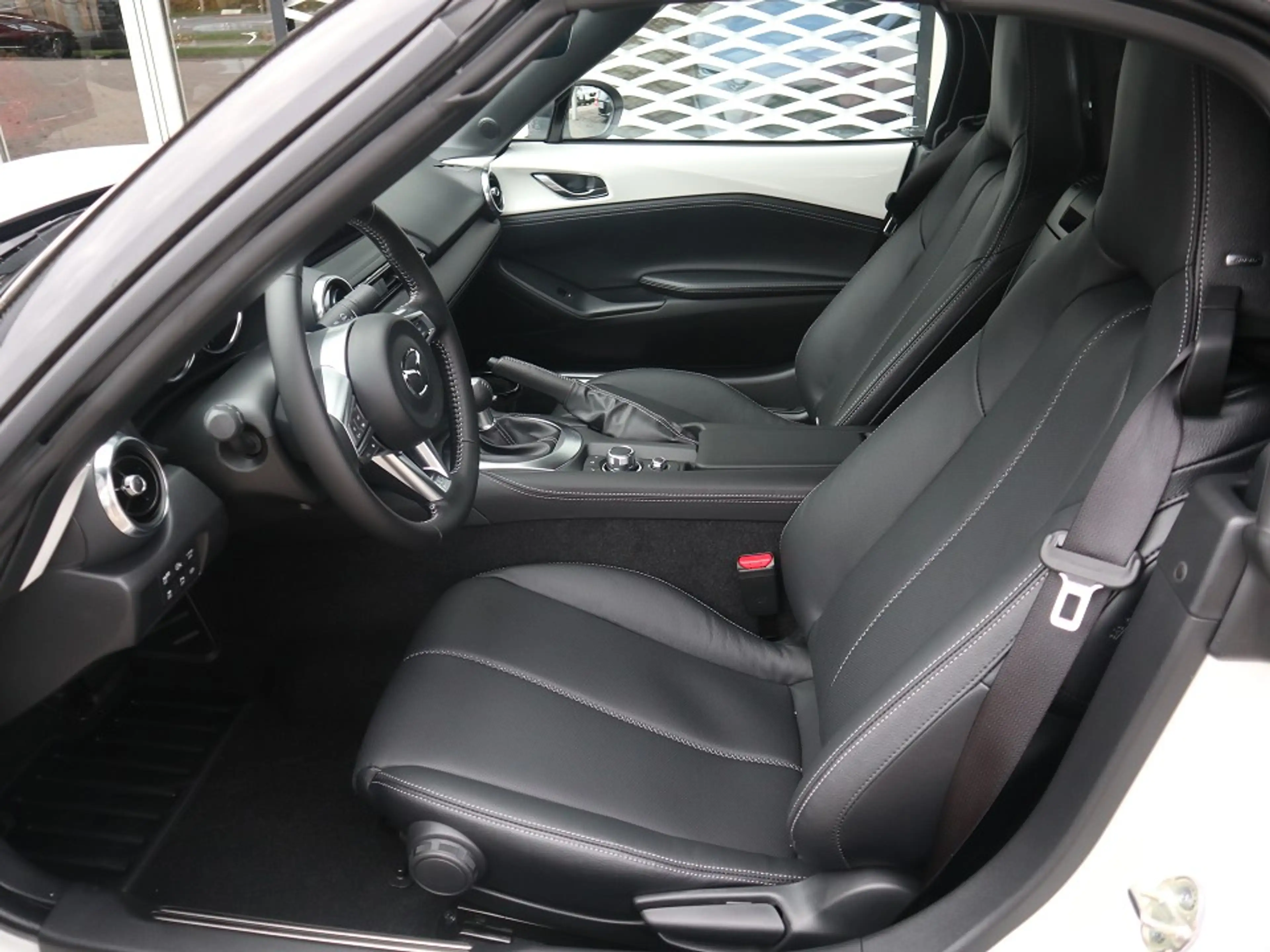 Mazda MX-5 2027 G-136 Exclusive-Line LEDER NAVI ACAA BOSE RFK — photo 10