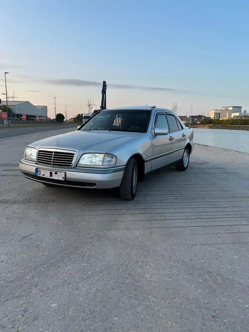 Mercedes-Benz C 180 Elegance - 1