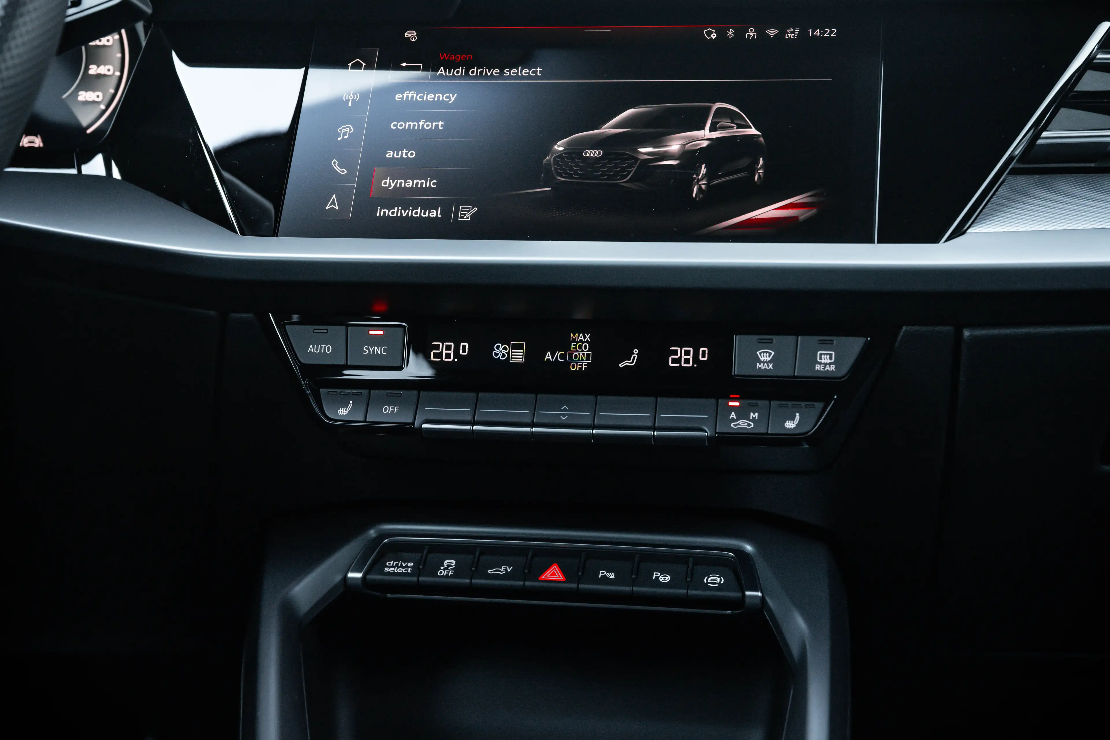 Audi A3 Sportback 45 TFSI e S edition Competition | Panora — photo 18