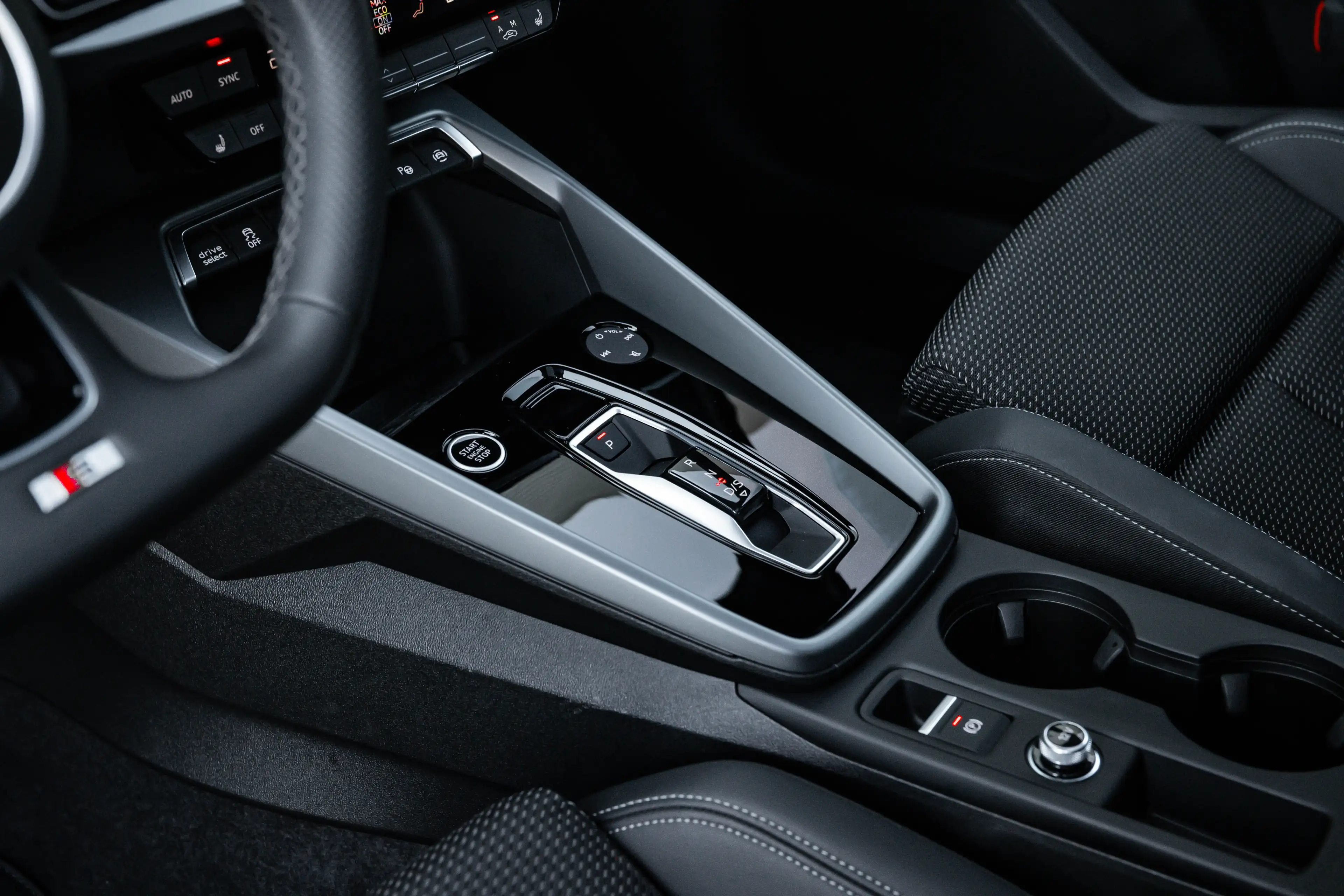 Audi A3 Sportback 45 TFSI e S edition Competition | Panora — photo 12