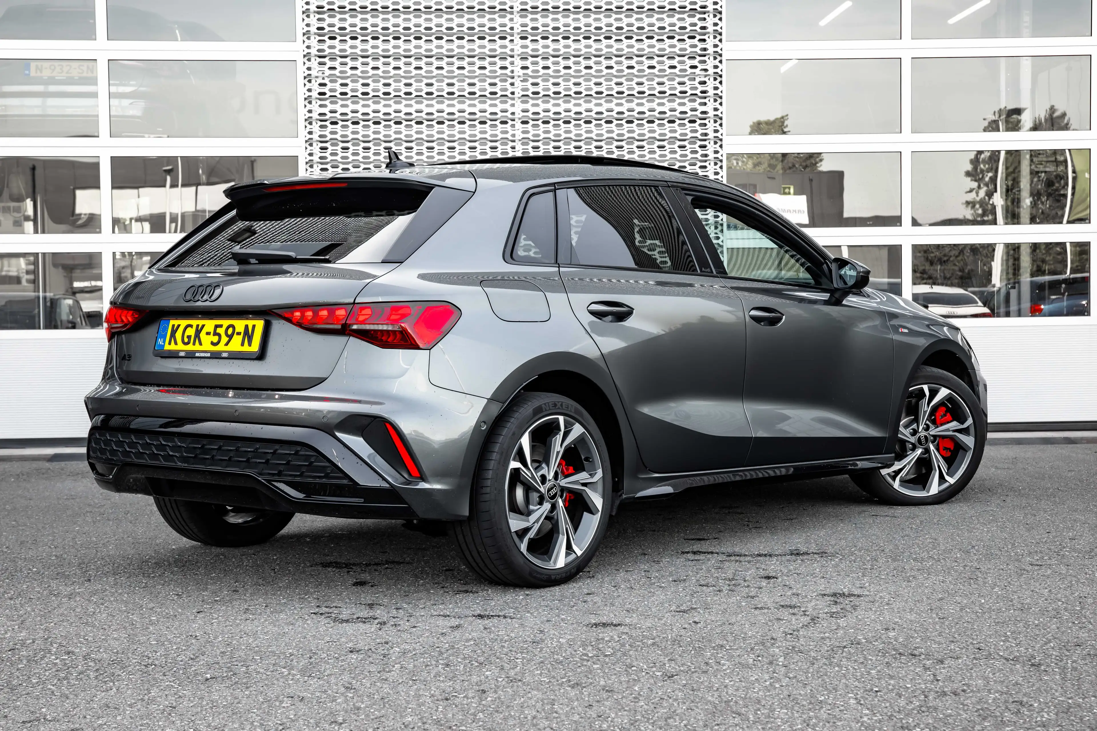 Audi A3 Sportback 45 TFSI e S edition Competition | Panora — photo 2