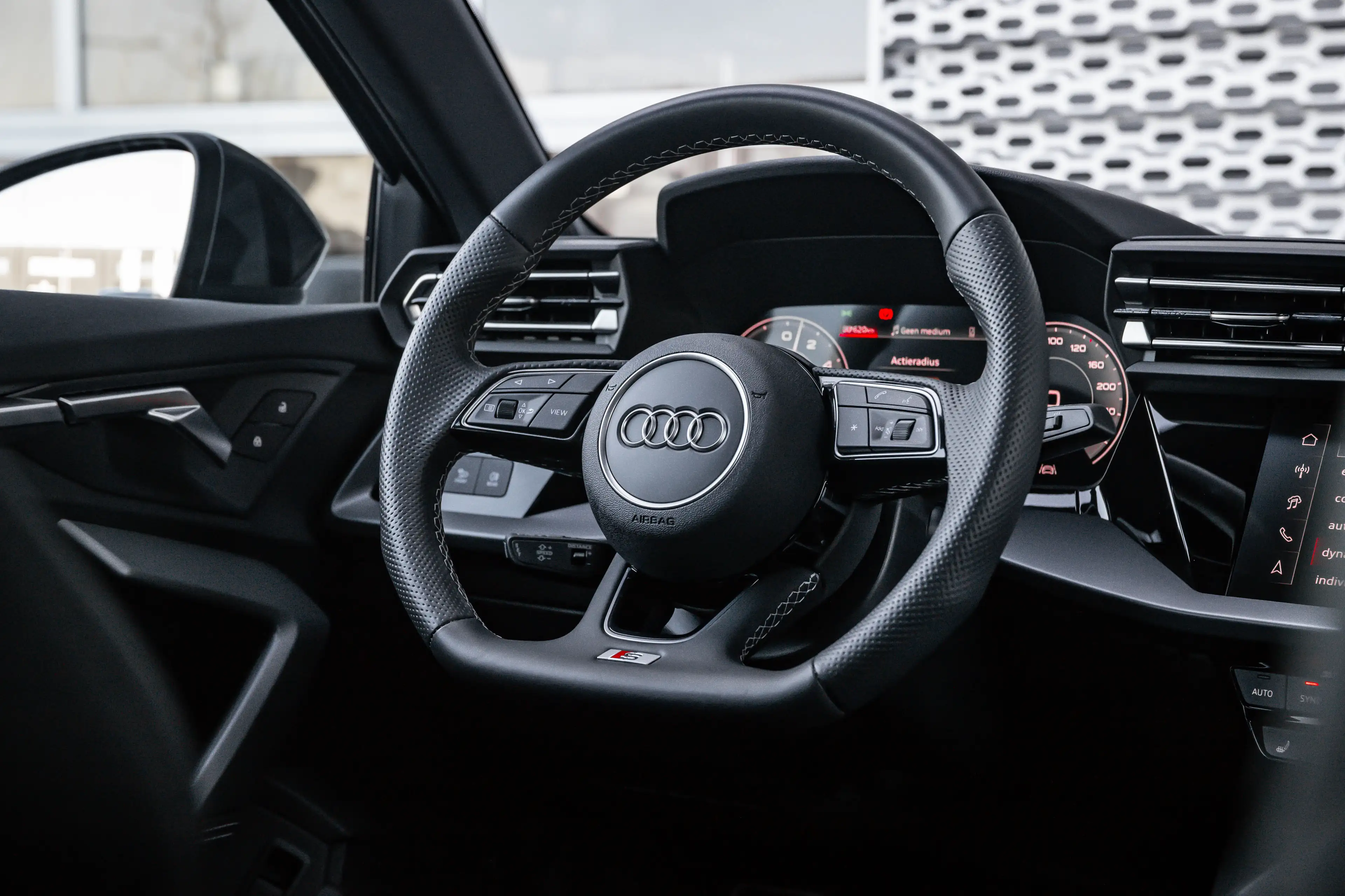 Audi A3 Sportback 45 TFSI e S edition Competition | Panora — photo 10