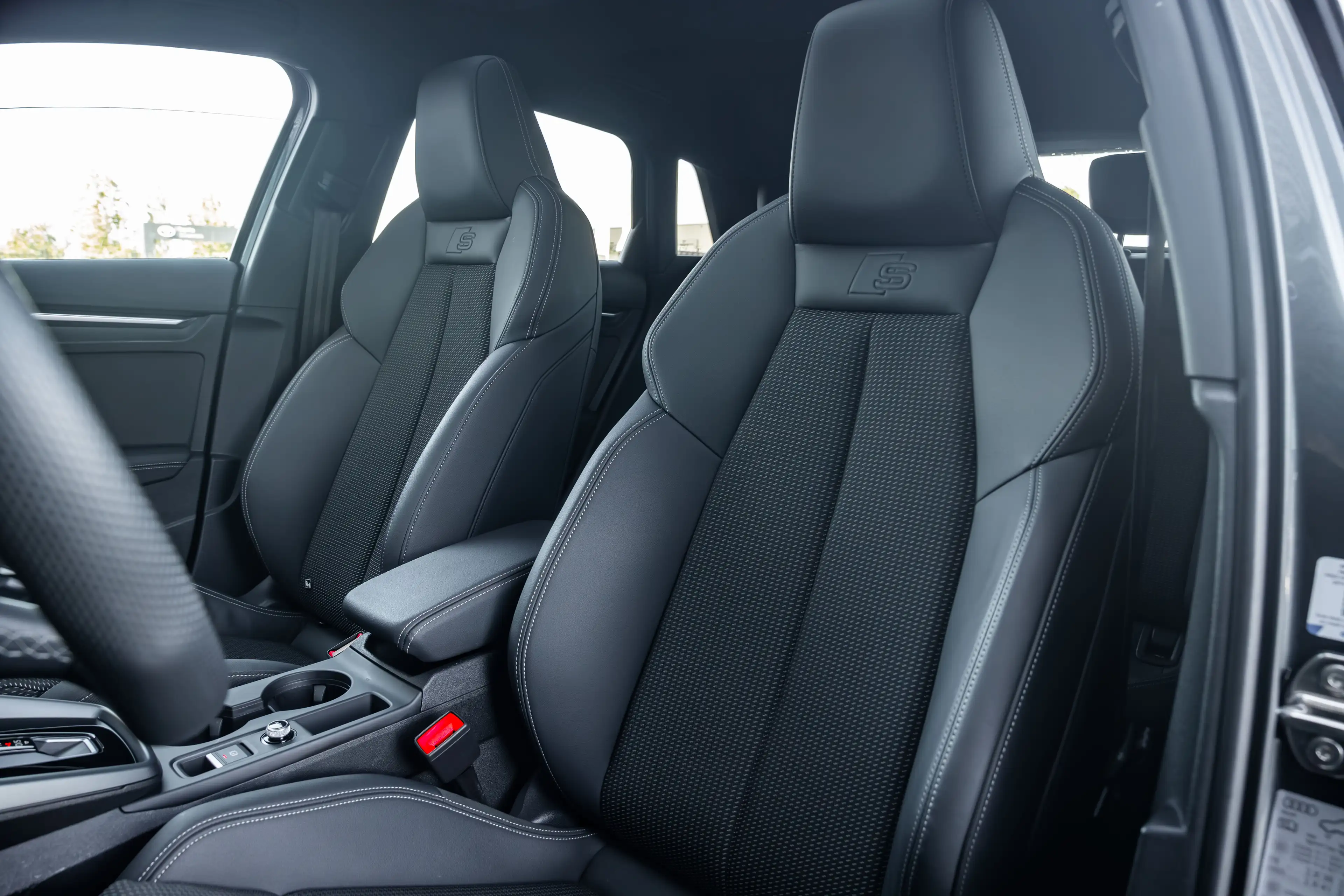 Audi A3 Sportback 45 TFSI e S edition Competition | Panora — photo 8
