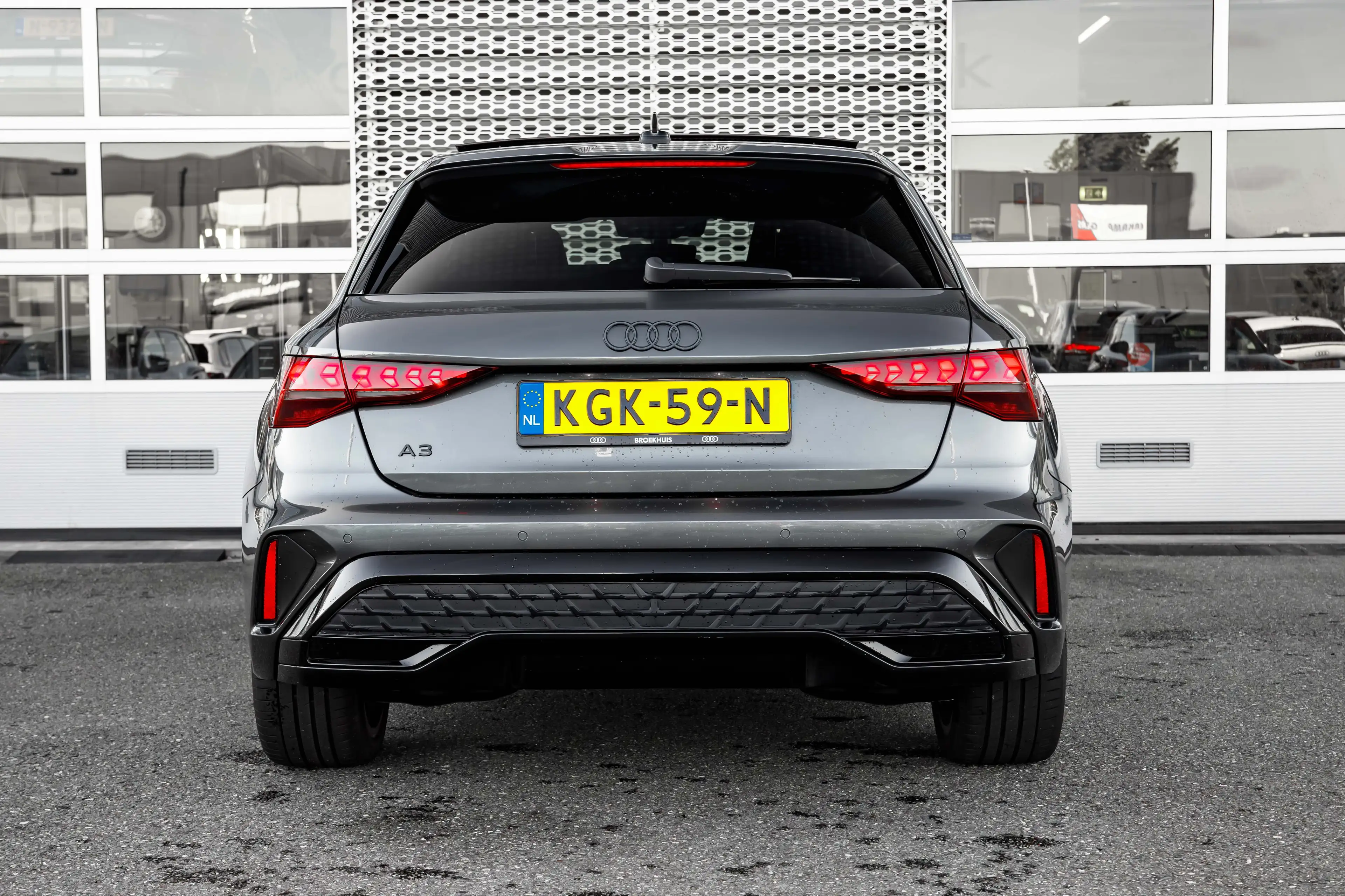 Audi A3 Sportback 45 TFSI e S edition Competition | Panora — photo 4