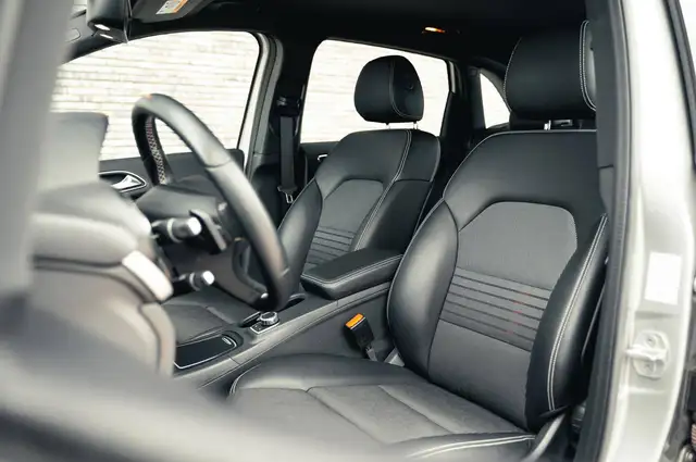 Mercedes-Benz B-Class view 11