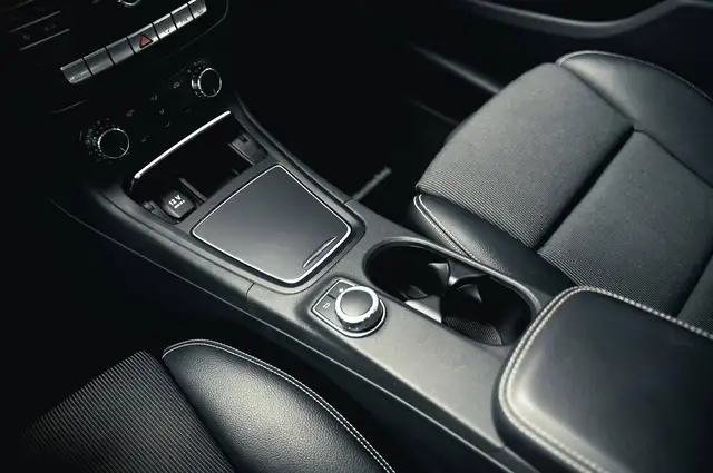 Mercedes-Benz B-Class view 14