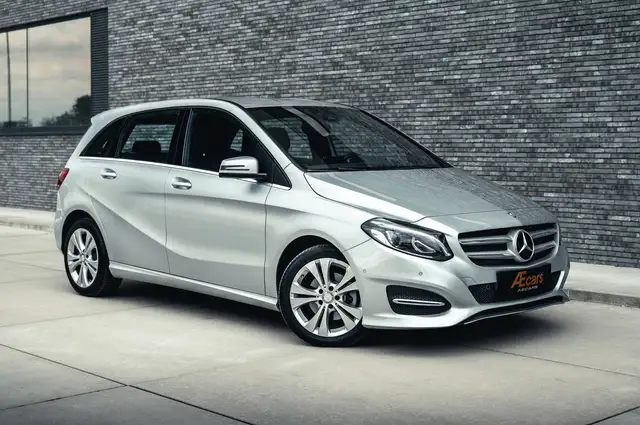 Mercedes-Benz B-Class view 3