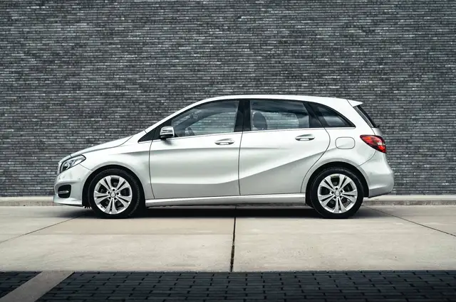 Mercedes-Benz B-Class view 9