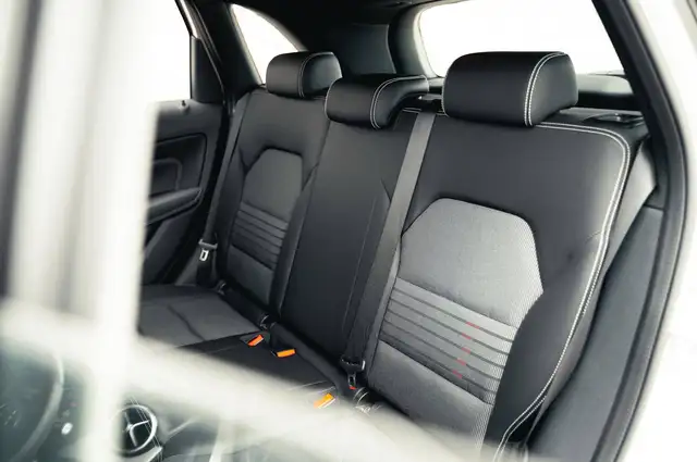 Mercedes-Benz B-Class view 10