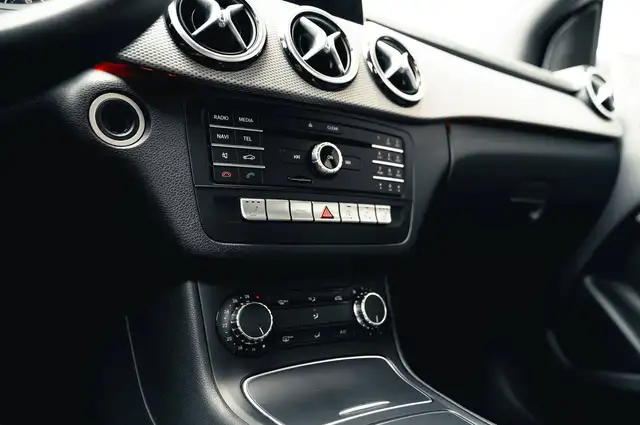 Mercedes-Benz B-Class view 15