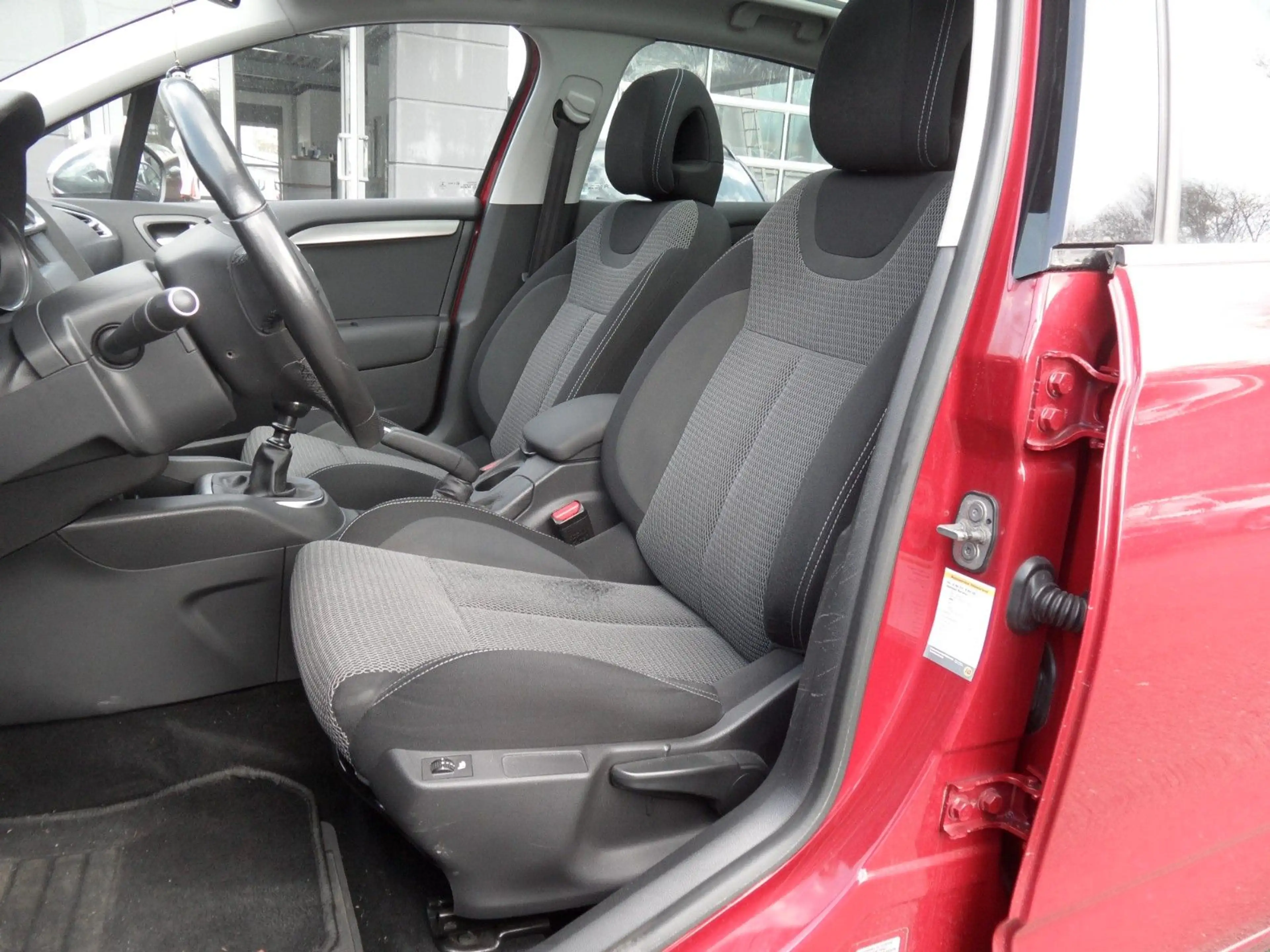 Citroen C4 Lim. Selection Panorama-Dach — photo 9