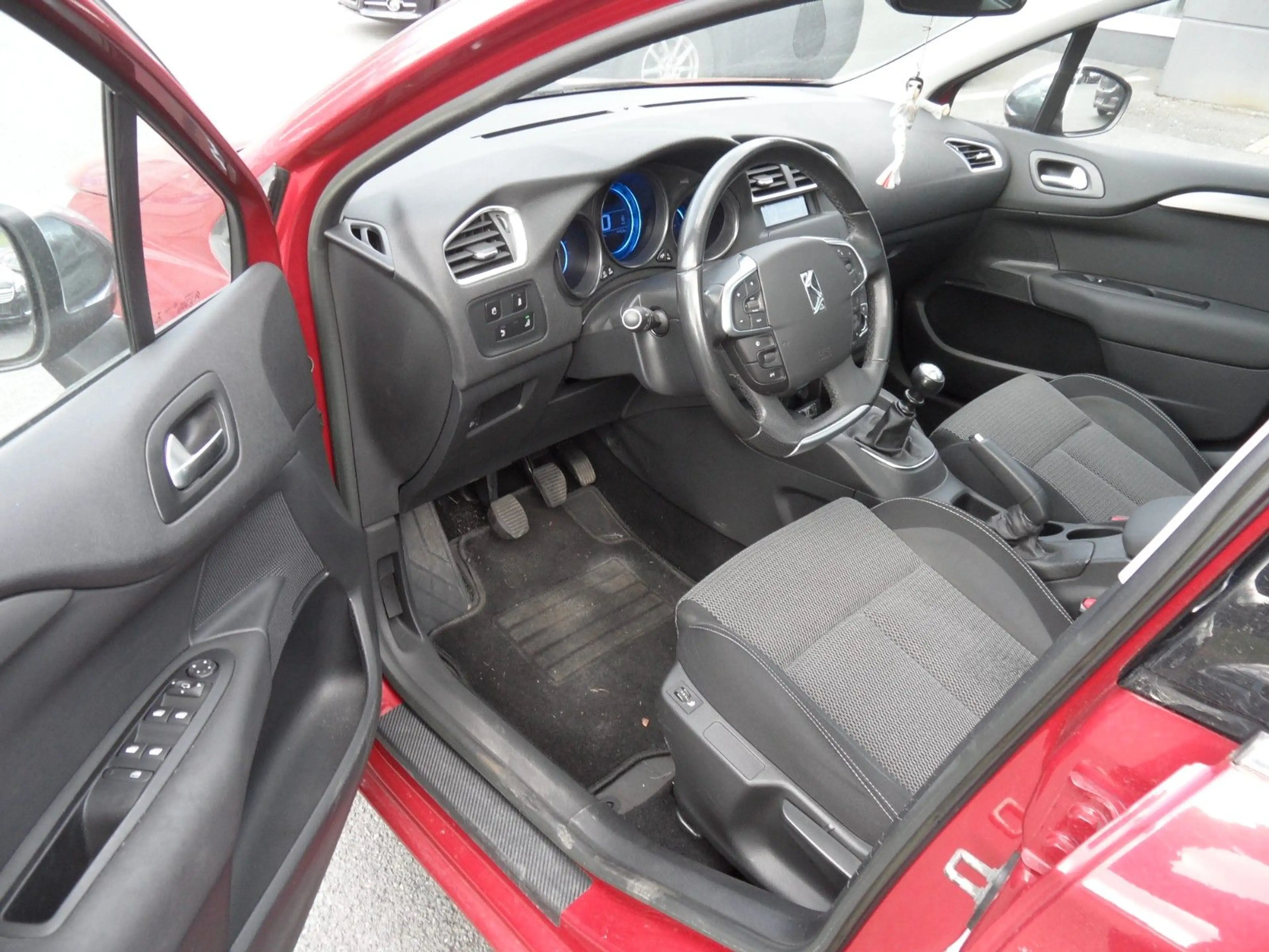 Citroen C4 Lim. Selection Panorama-Dach — photo 8