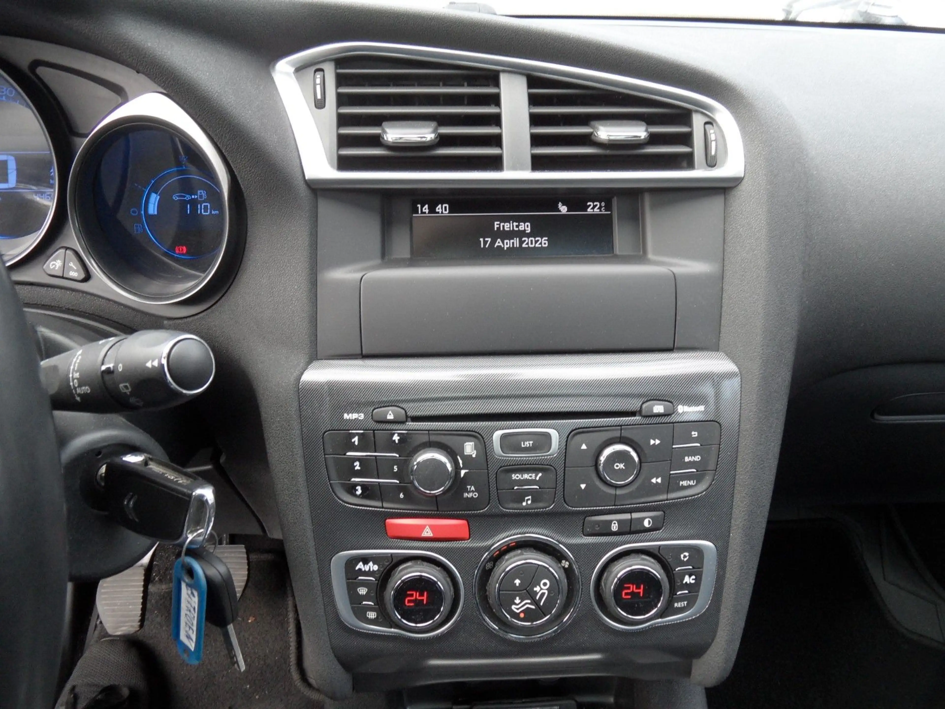 Citroen C4 Lim. Selection Panorama-Dach — photo 15