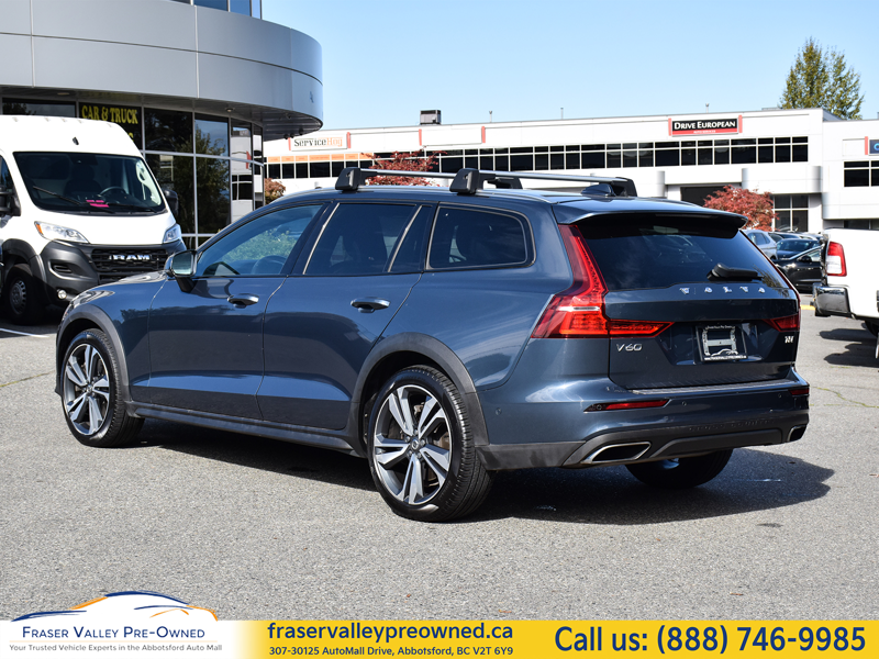 2019 Volvo V60 Cross Country