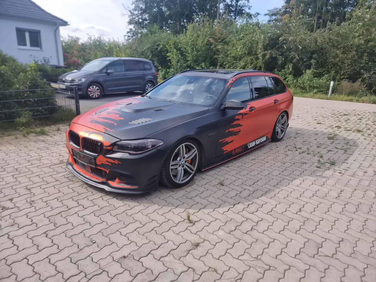 BMW M550 Arancione - 2