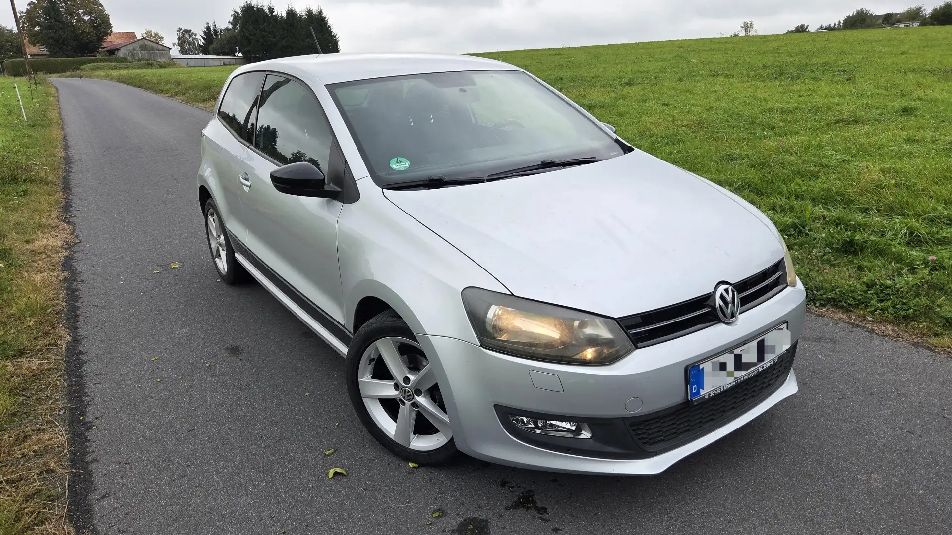 Volkswagen Polo 1.2 Silver Edition Tüv neu - 1
