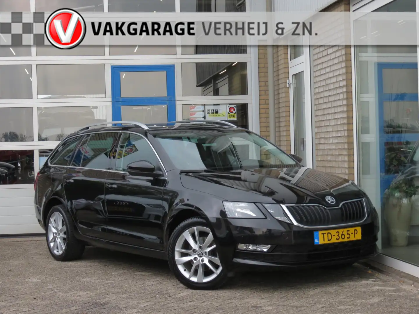 Skoda Octavia Combi 1.4 TSI Clever Edition Car-Play|DAB+|Navi|Cr Zwart - 1