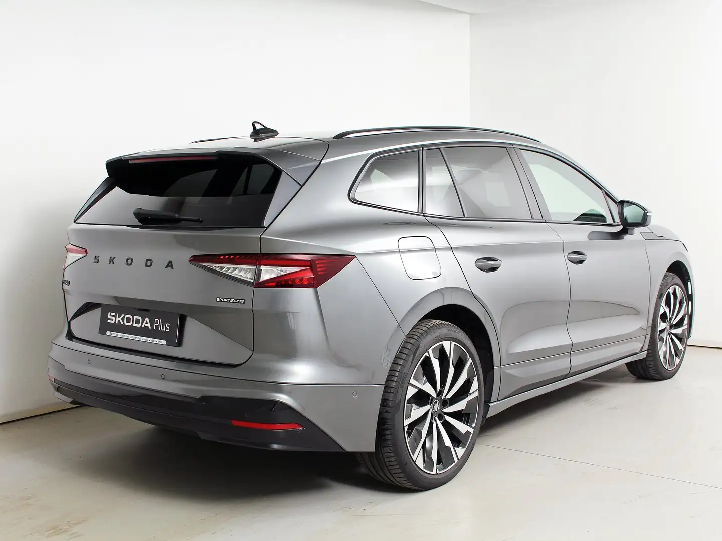 Skoda Enyaq Sportline 85x Grau - 2