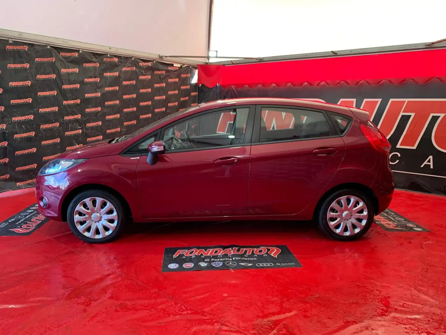 Ford Fiesta 5p 1.2 16v + 82cv Paars - 2