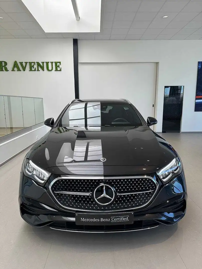 Mercedes-Benz E 300 de Break AMG Line Gri - 2