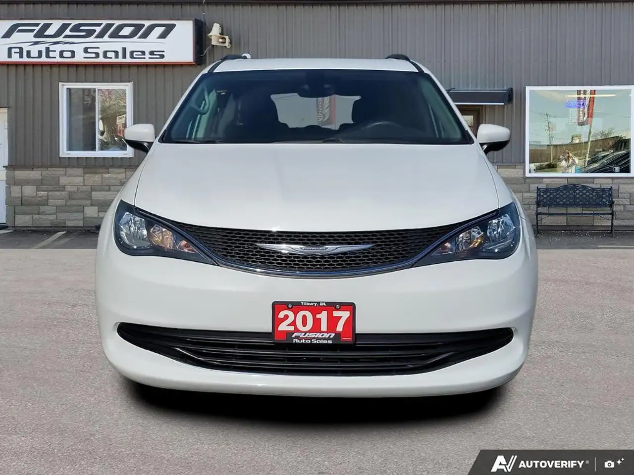 Chrysler Pacifica photo Chrysler Pacifica