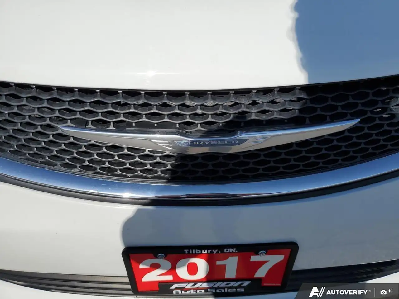 Chrysler Pacifica photo Chrysler Pacifica
