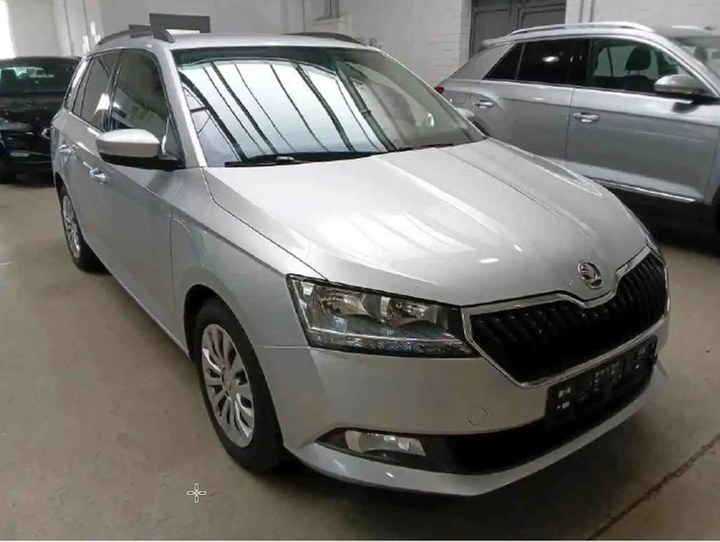 Skoda Fabia Combi 1.0 TSI Ambition Business Paket Silber - 2