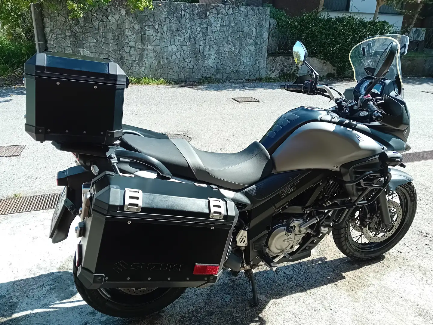 Suzuki V-Strom 650 XT adventure Gris - 2