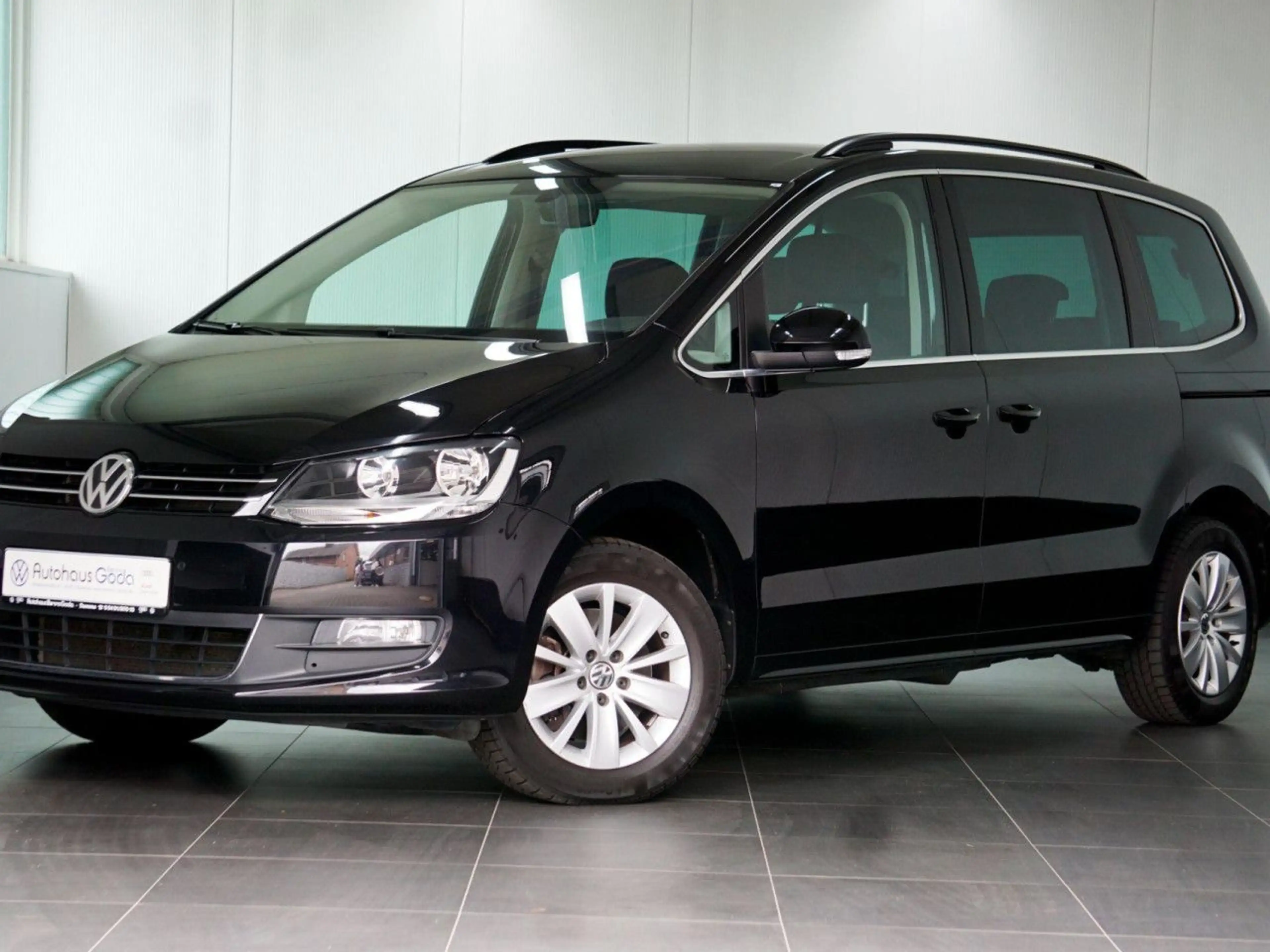 Volkswagen Sharan Comfortline 1.4 TSI 6-Gang Bluetooth Navi — photo 2