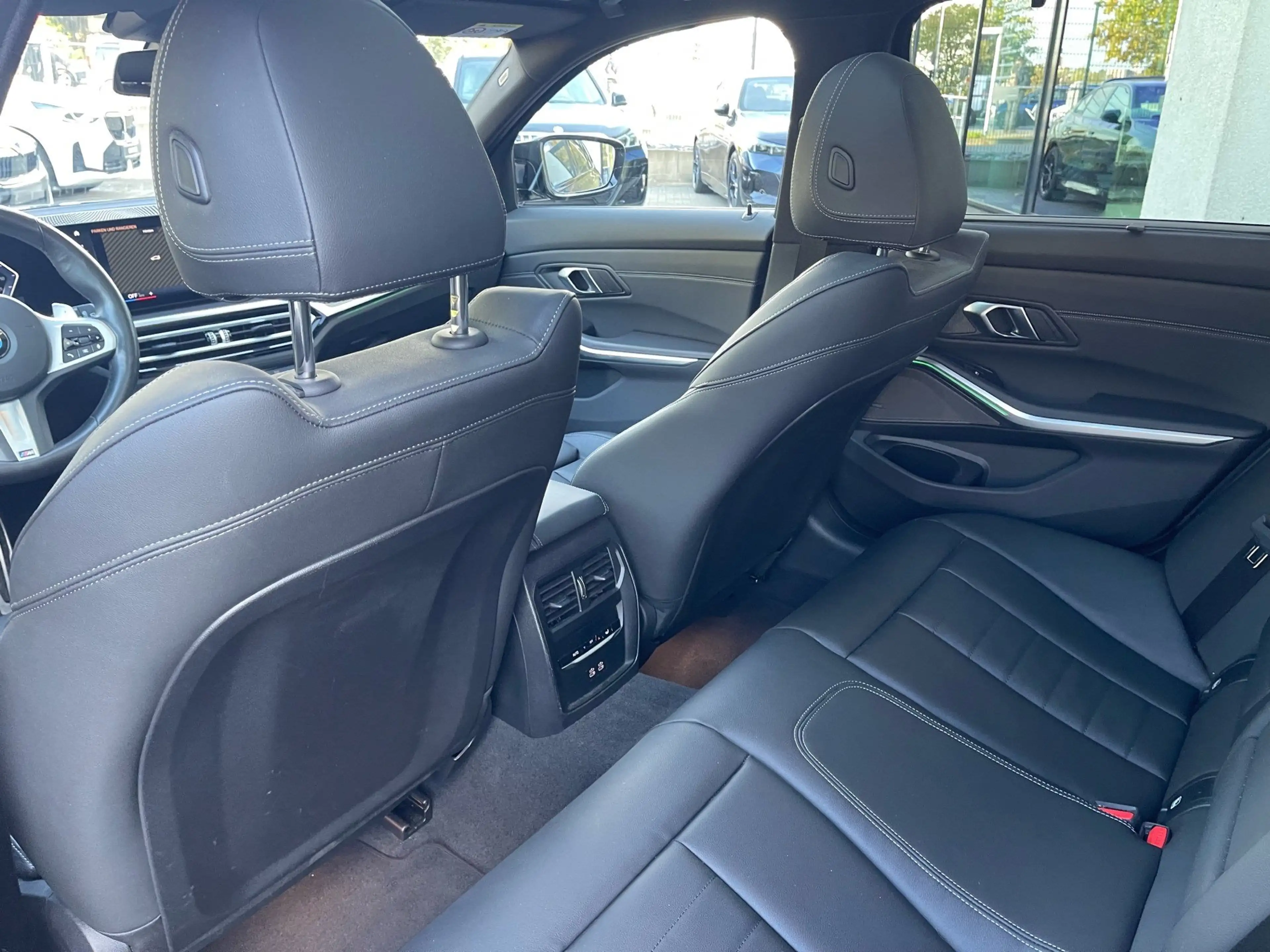 BMW 340 M340i xDrive Touring || AHK Pano el.Sitze H&K — photo 18