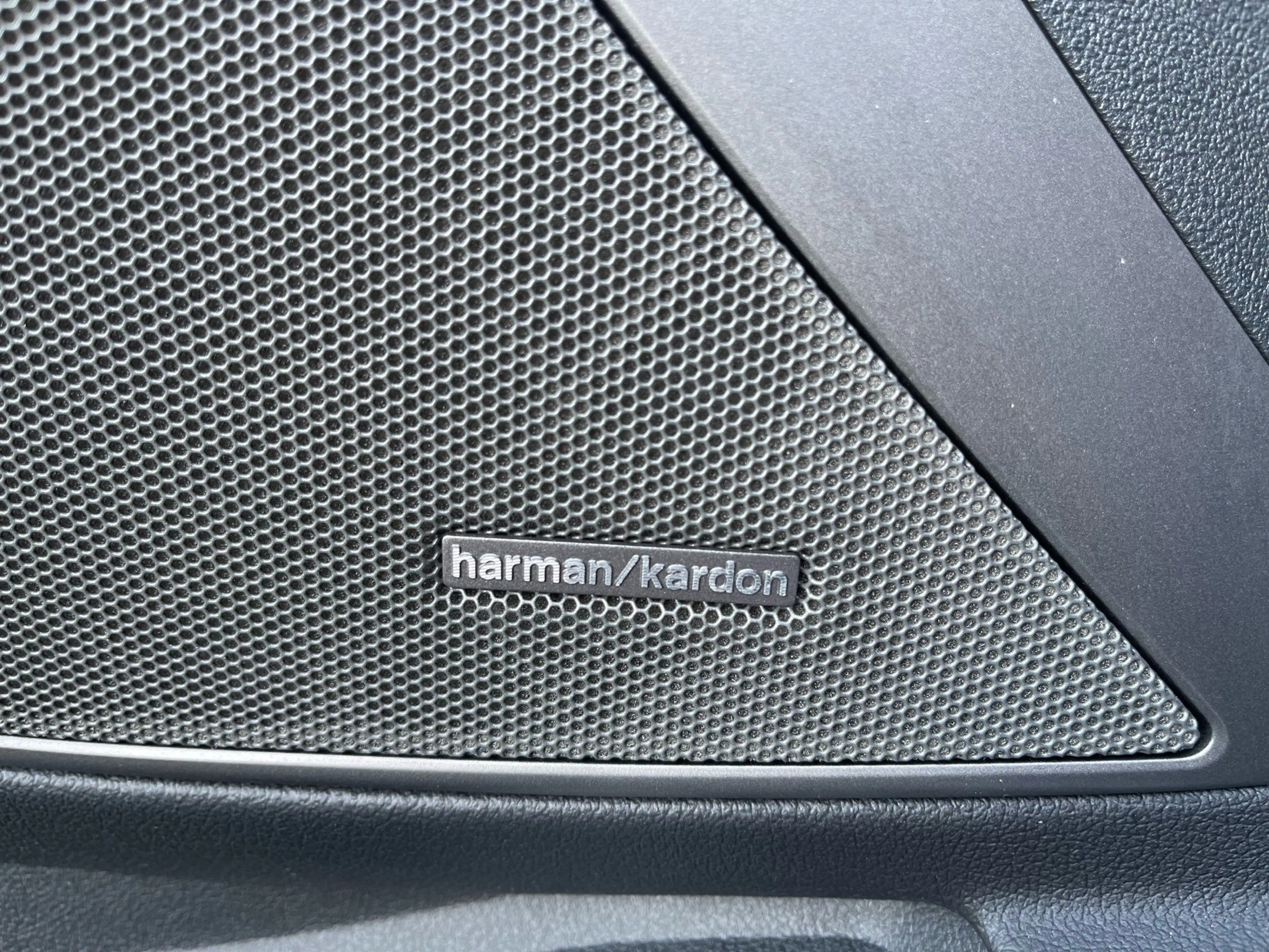 BMW 340 M340i xDrive Touring || AHK Pano el.Sitze H&K — photo 15
