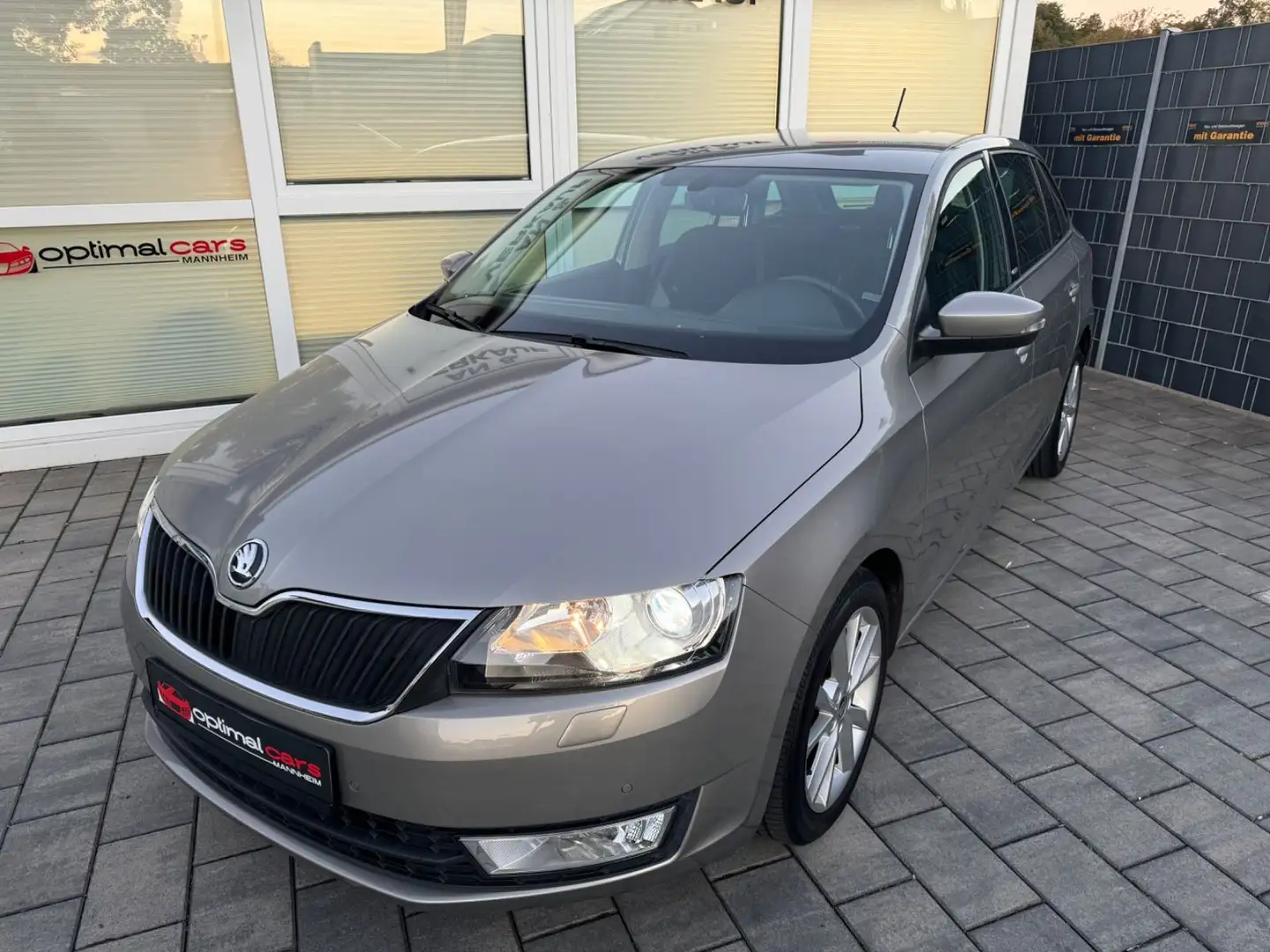 Skoda Rapid/Spaceback Spaceback Joy/DSG/Klima/Bi-Xen/Sitzheizung Beige - 2