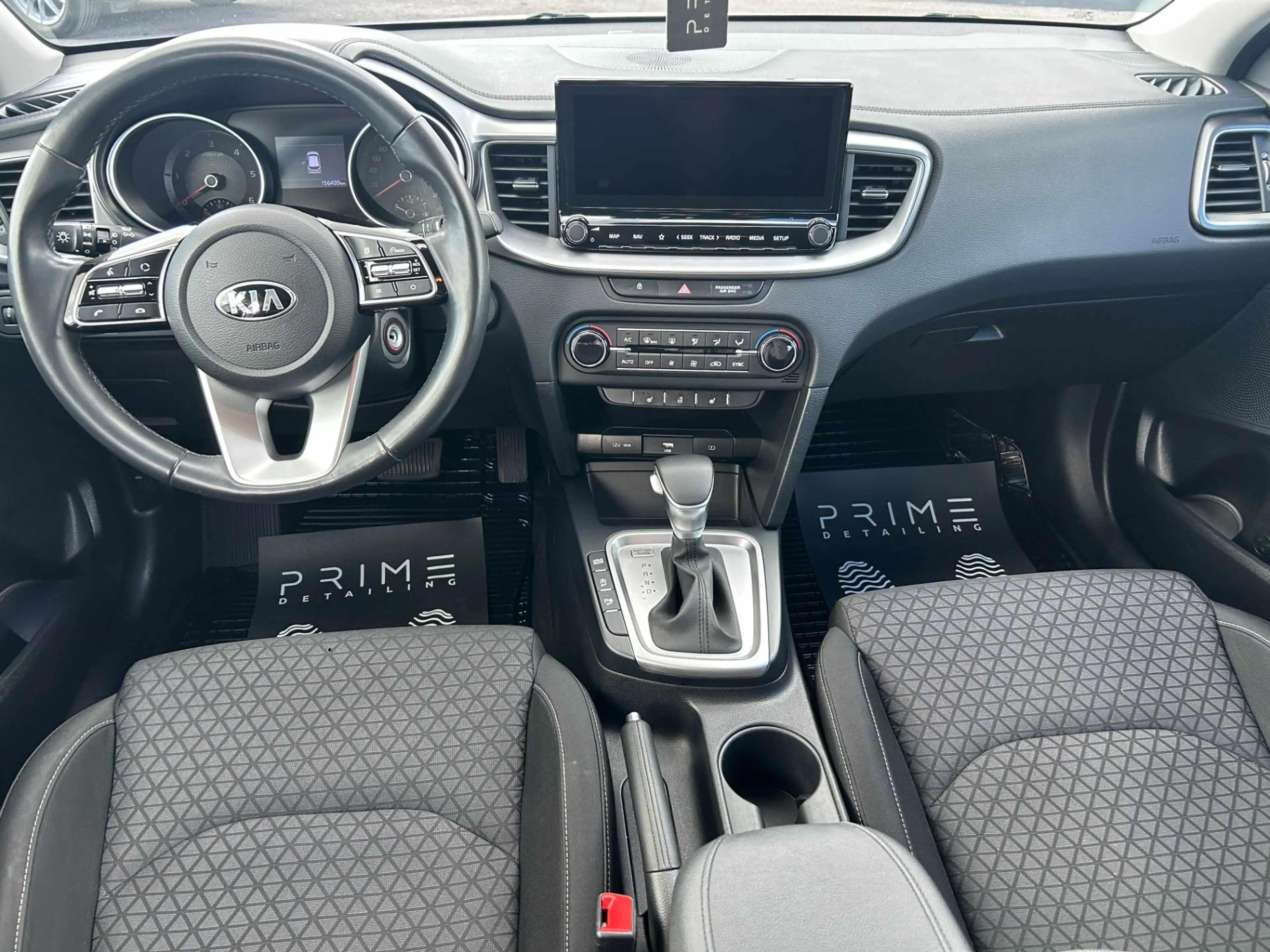 Kia Ceed / cee'd 1,6 CRDi 48V Silber DCT — photo 13