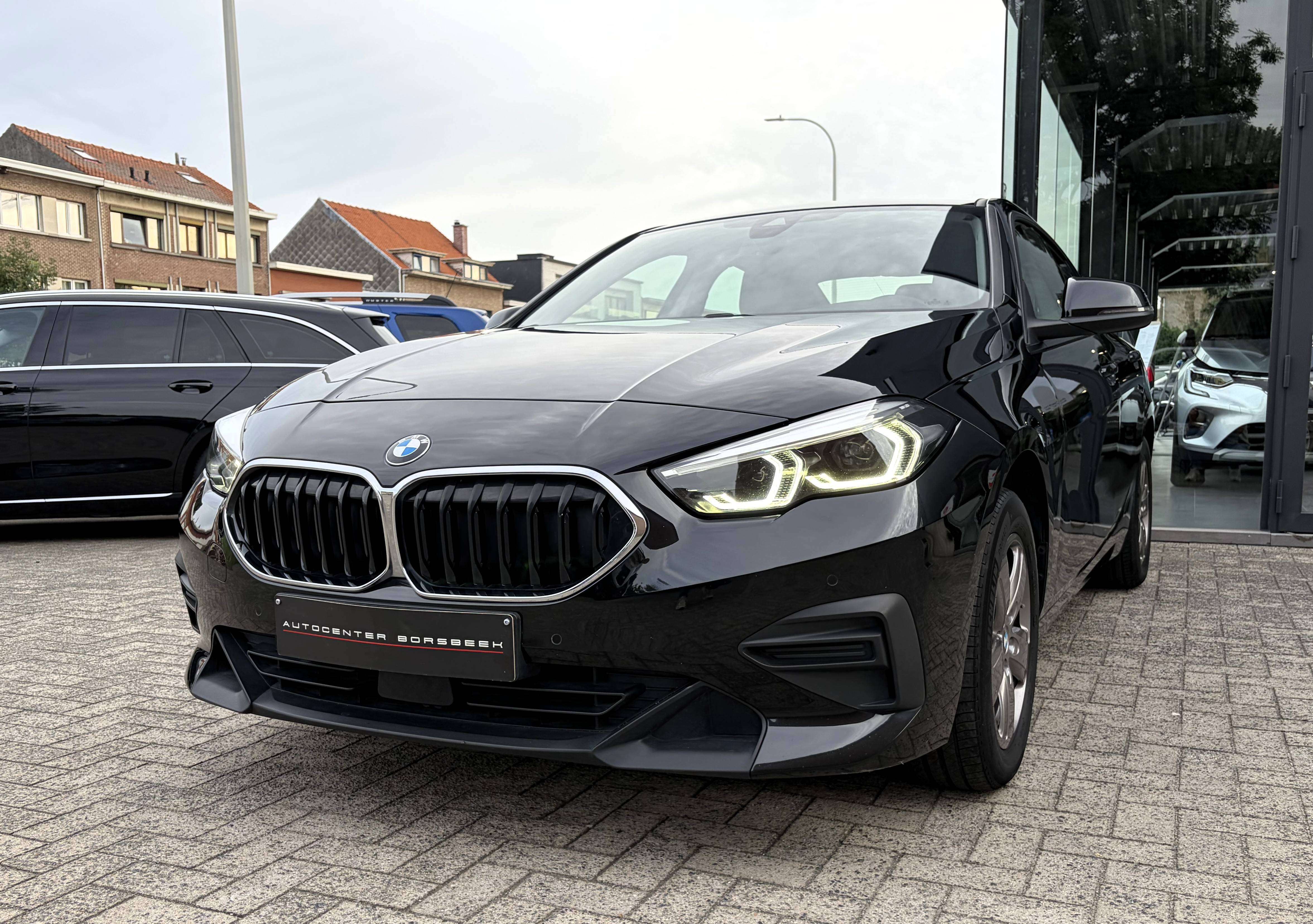 BMW 216