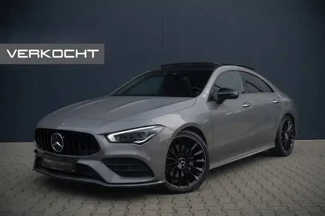Mercedes-Benz CLA 200 Business Solution AMG | Panoramadak | Stoelverwarm
