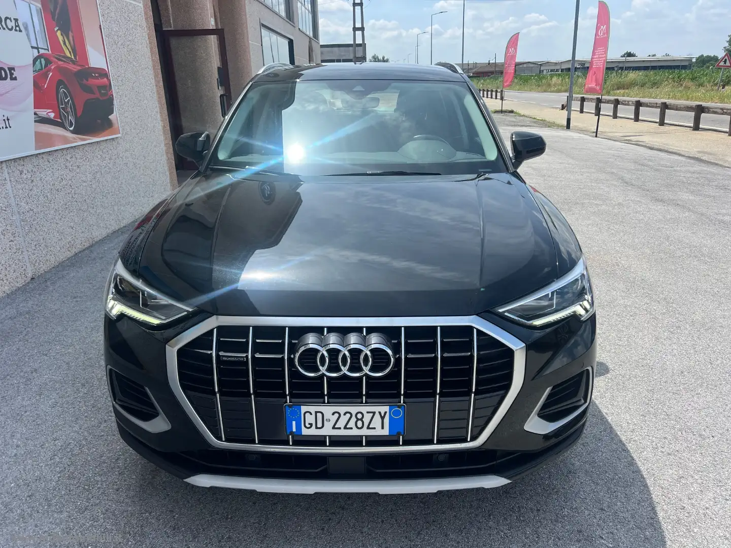 Audi Q3 35 TDI quattro S tronic Business Adv. IVA ESPOSTA Nero - 2