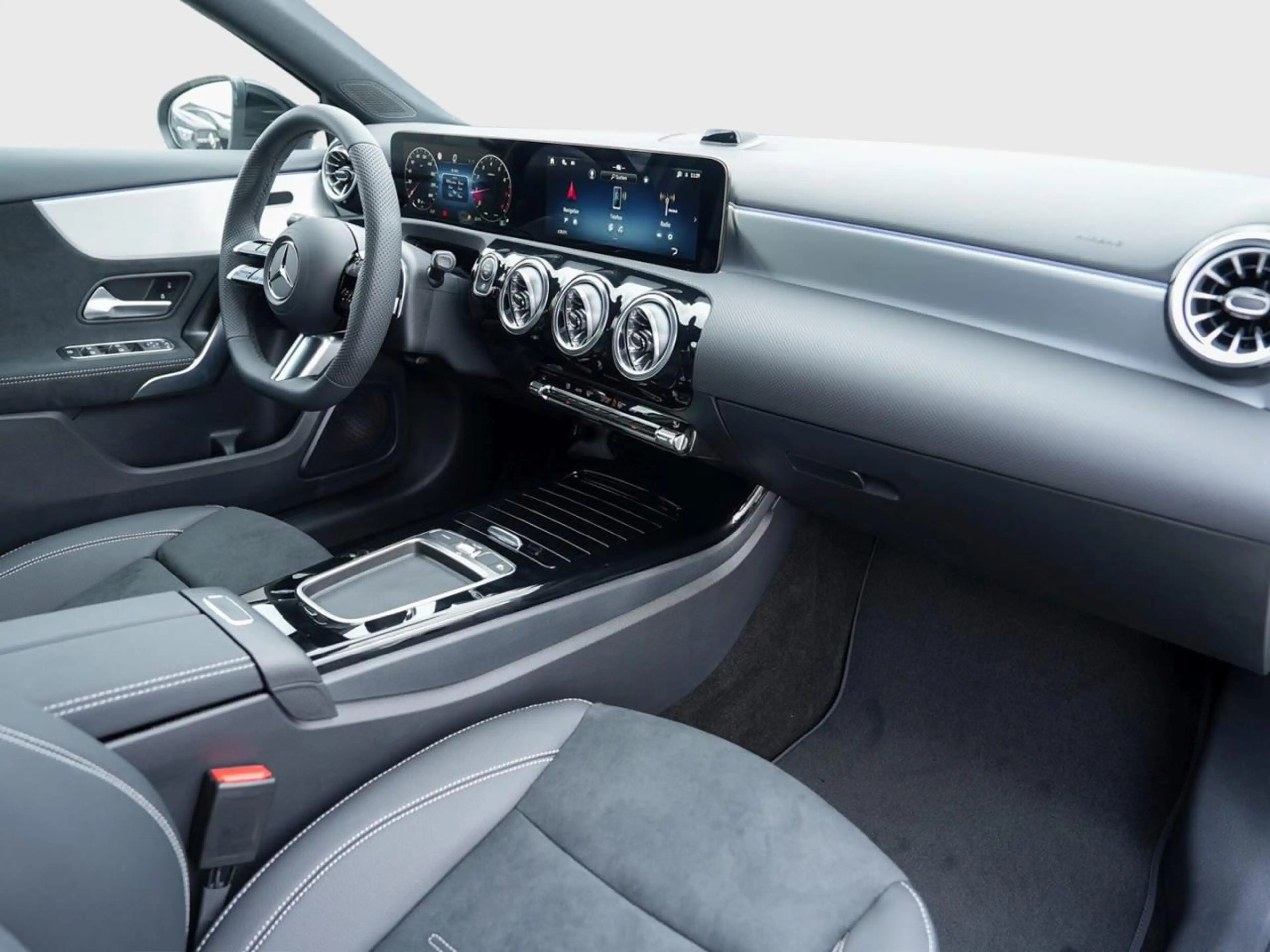 Mercedes-Benz A 200 AMG Night Distronic Kamera AHK — photo 10