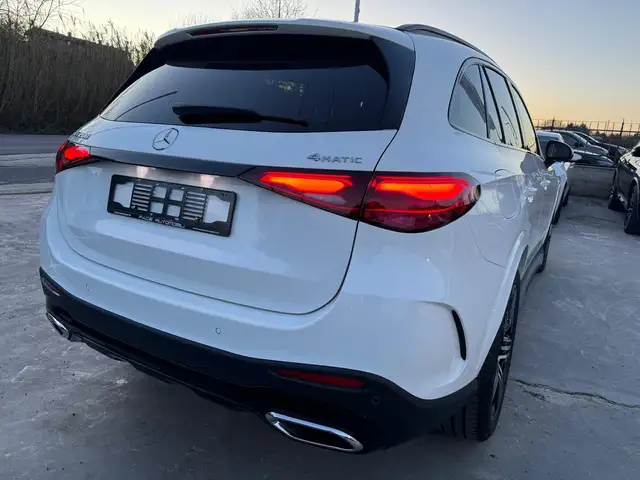 Mercedes-Benz GLC view 13