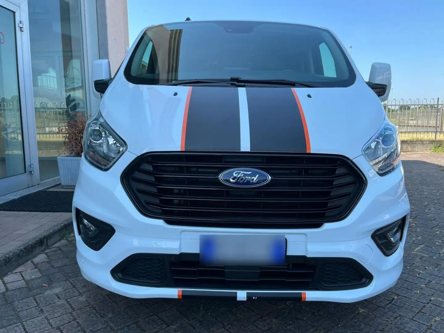 Ford Tourneo Custom 320 2.0 EcoBlue 185CV MHEV PC Titanium X Bianco - 1