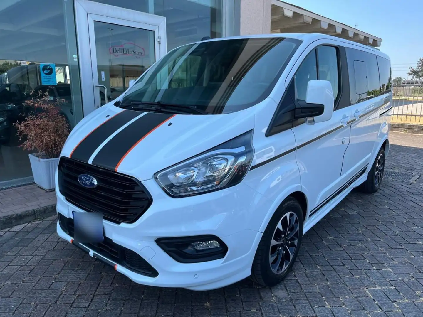 Ford Tourneo Custom 320 2.0 EcoBlue 185CV MHEV PC Titanium X Bianco - 2