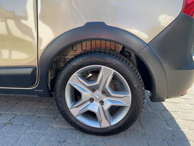 Dacia Dokker 1.5 BLUE dCi 95 Stepway — photo 12