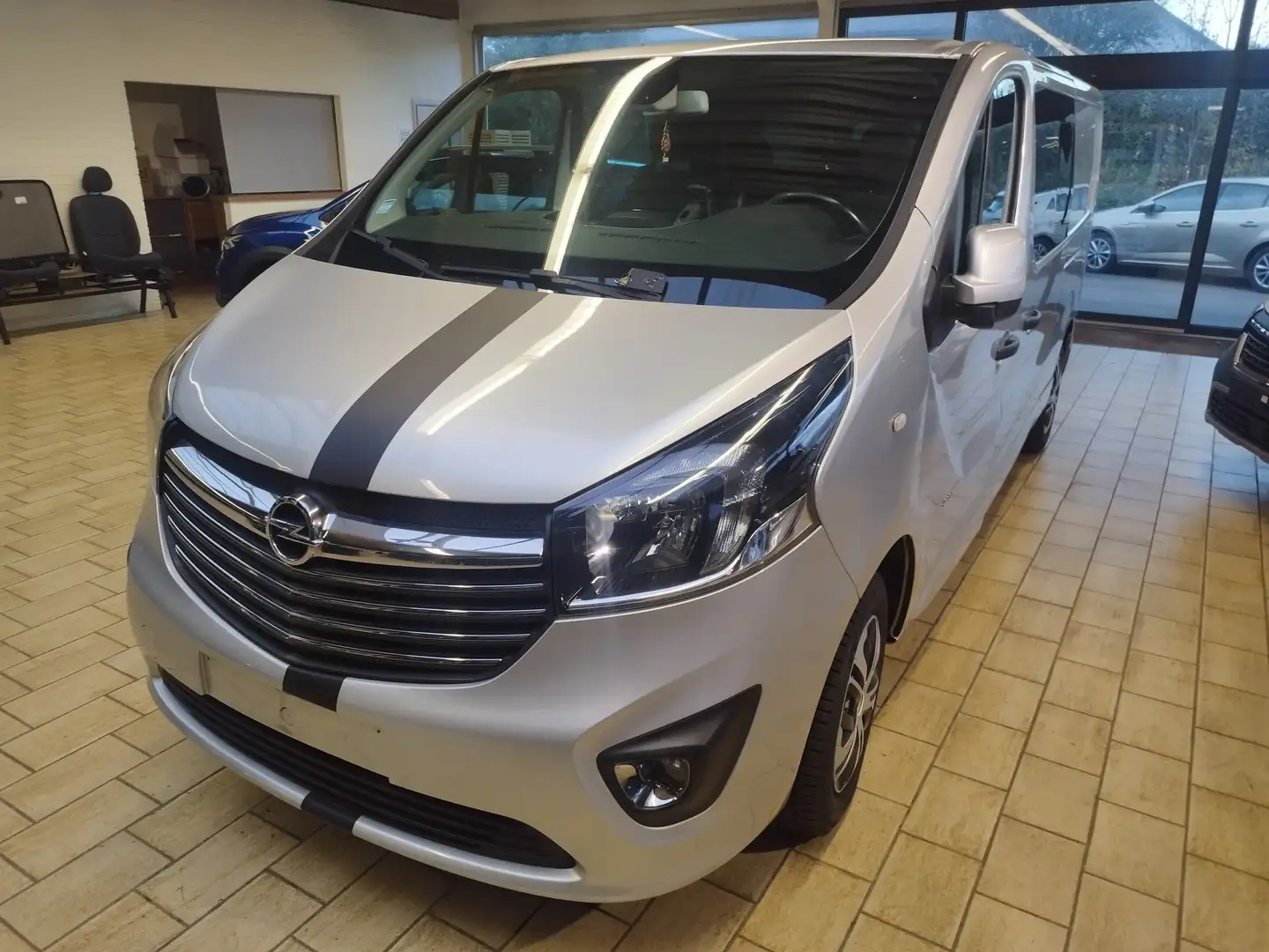 Opel Vivaro 1.6 CDTi L2H1 (long) BiTurbo Edition S/S Gris - 1