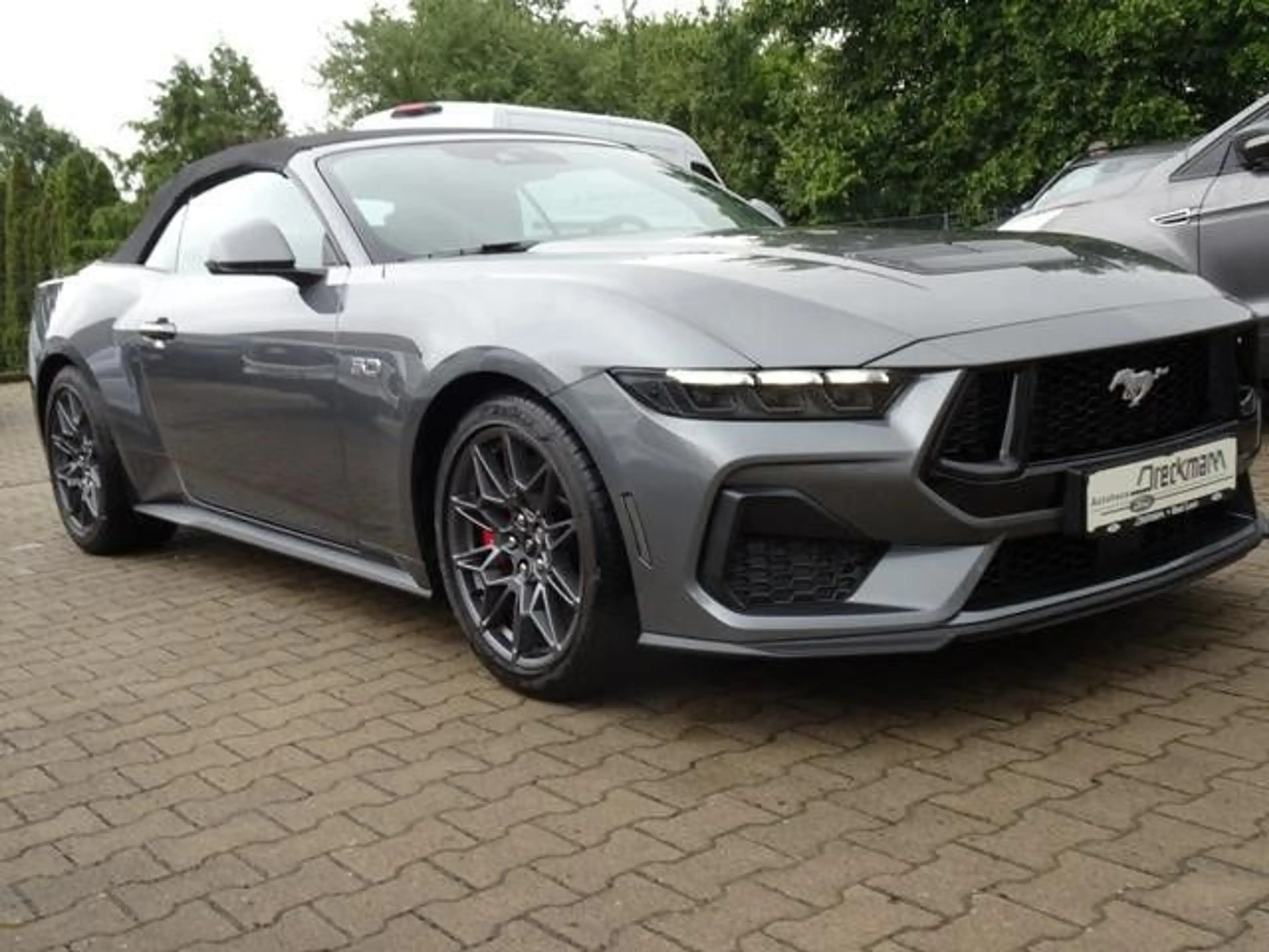 Ford Mustang Convertible 5.0 Ti-VCT V8 328 kW GT — photo 3