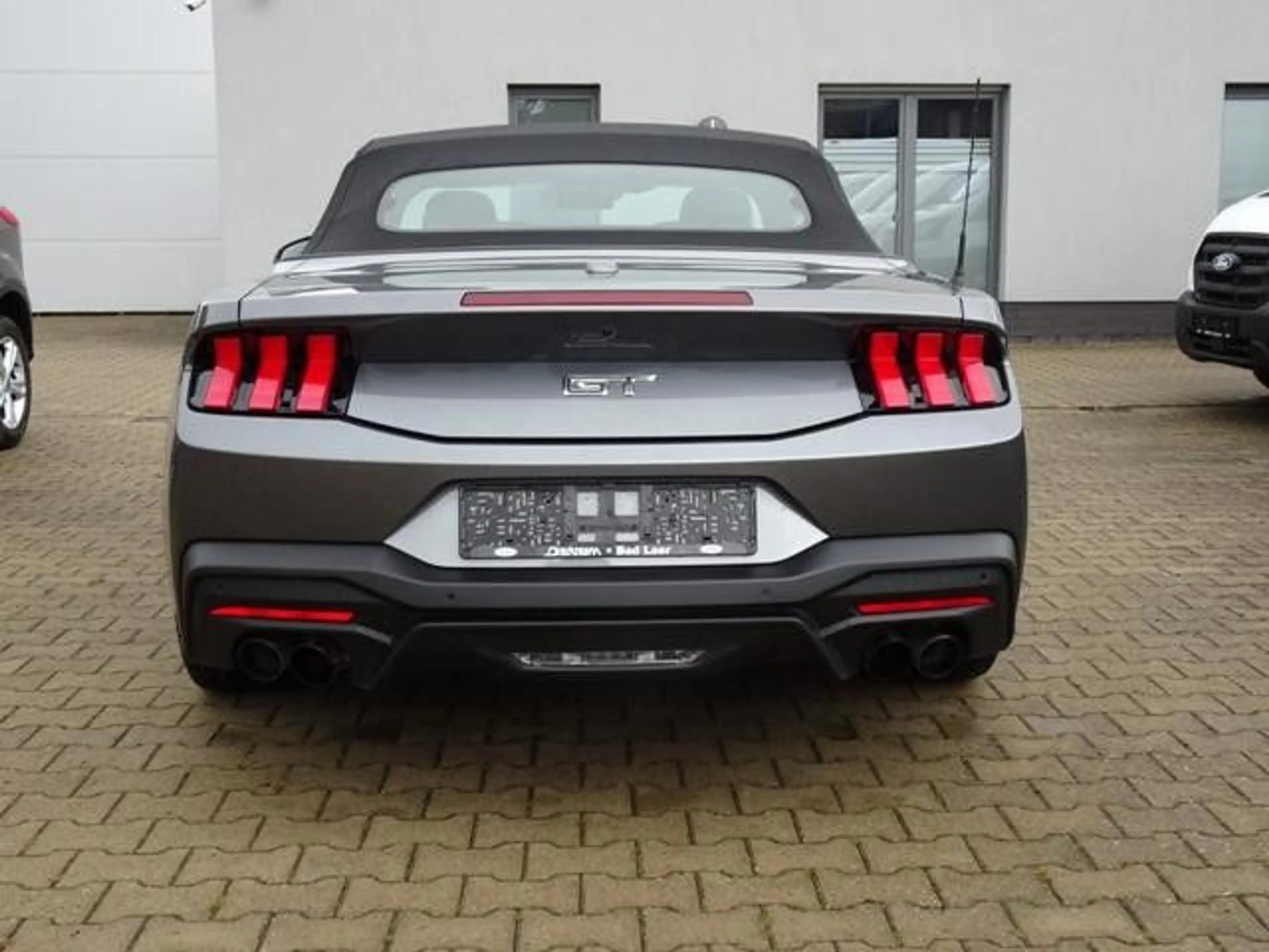 Ford Mustang Convertible 5.0 Ti-VCT V8 328 kW GT — photo 5