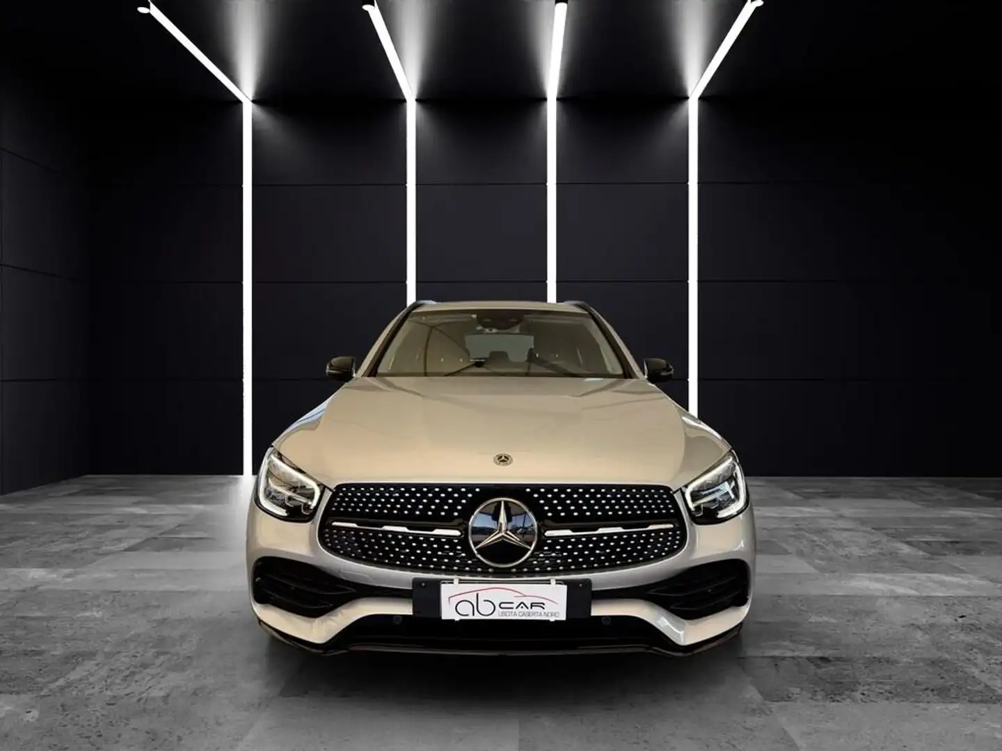 Mercedes-Benz GLC 220 d Premium 4matic auto Argento - 2