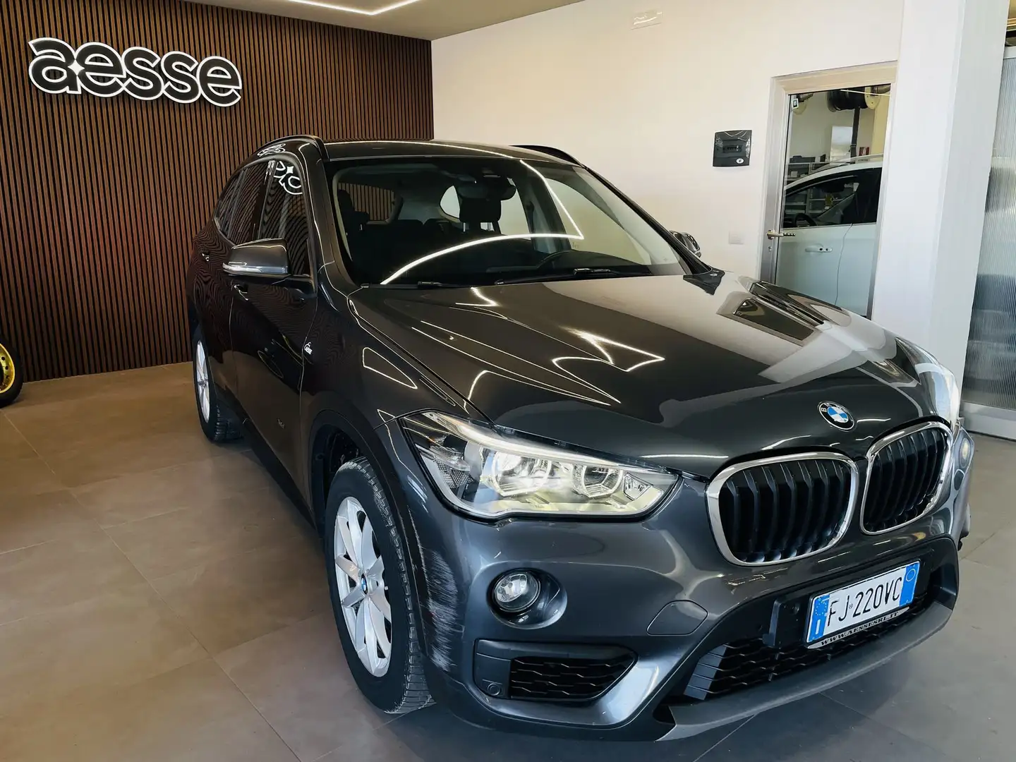 BMW X1 X1 xDrive18d Business Grigio - 2