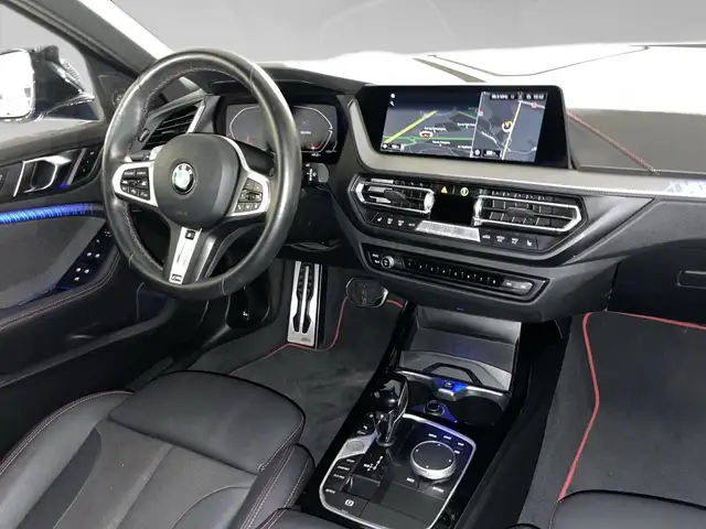 BMW 1 Series view 7
