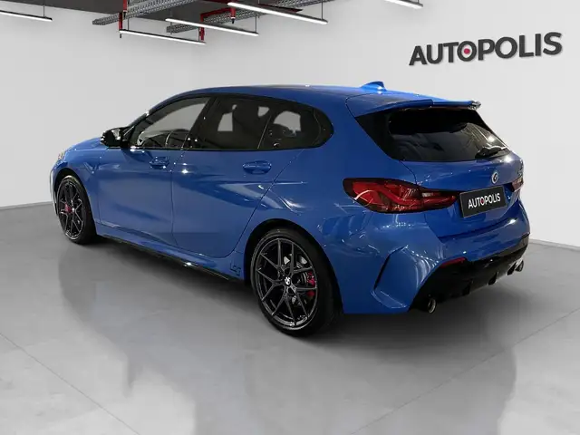 BMW 1 Series view 15